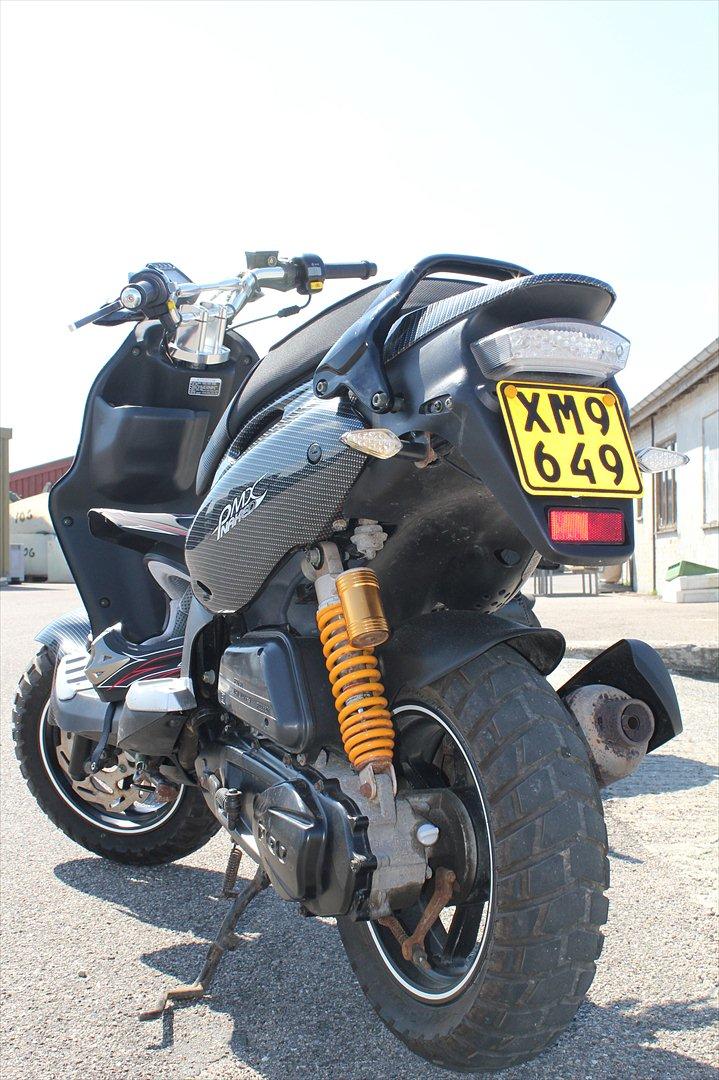 PGO PMX Naked Carbon AC billede 2