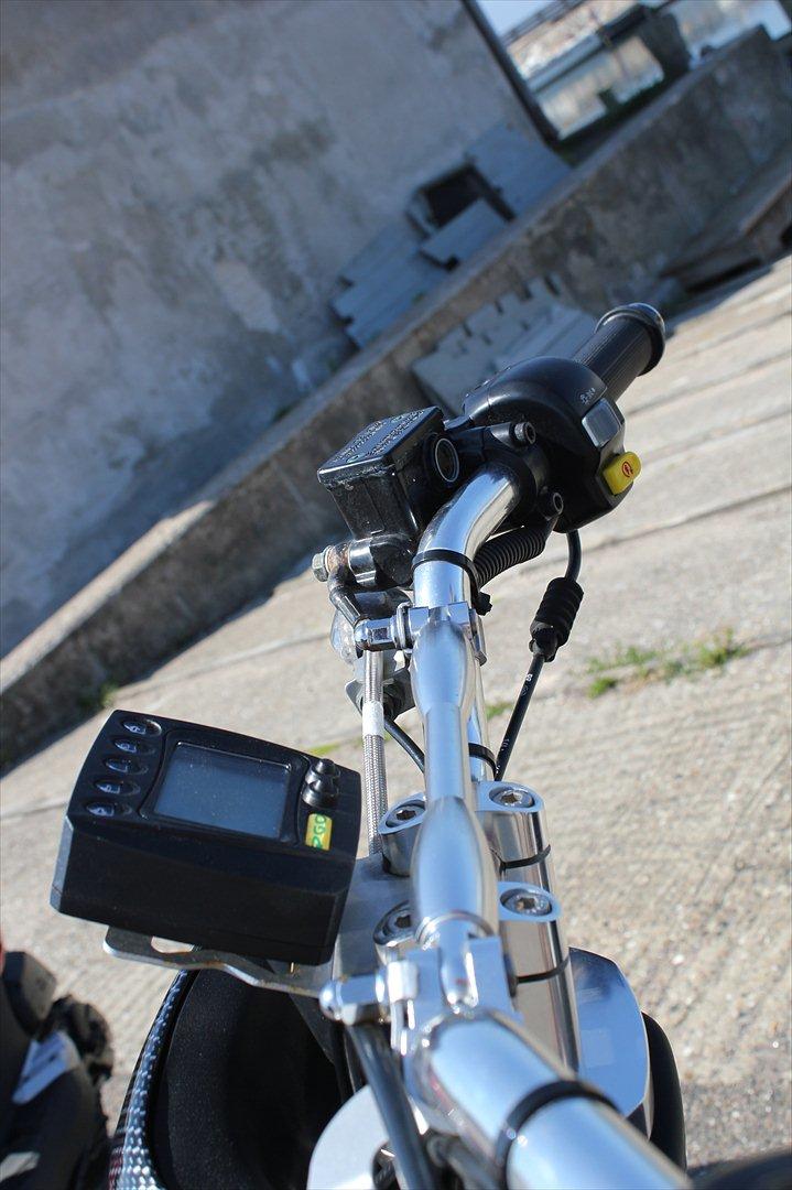 PGO PMX Naked Carbon AC billede 3