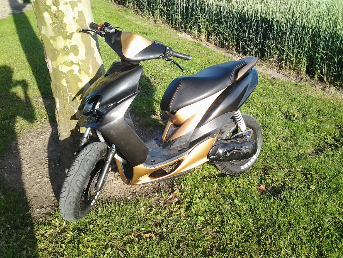 Yamaha Jog RR TS *bygget om* billede 3