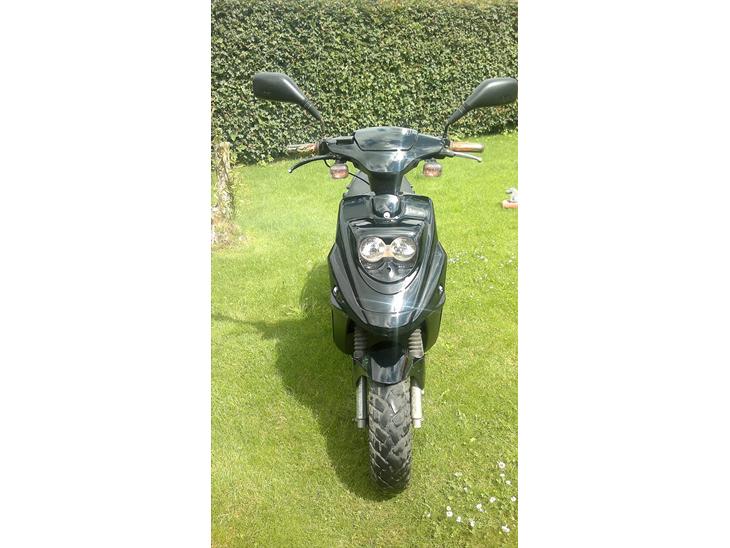 {{currentPhoto.altText}} billede {{currentPhoto.number}}