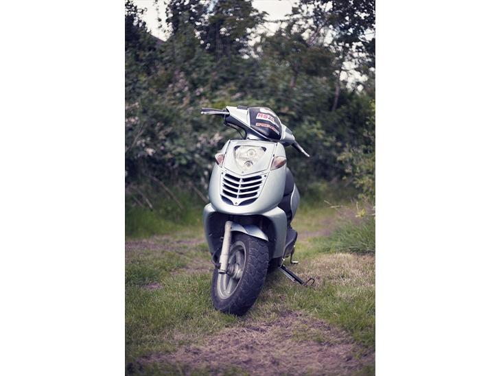 {{currentPhoto.altText}} billede {{currentPhoto.number}}