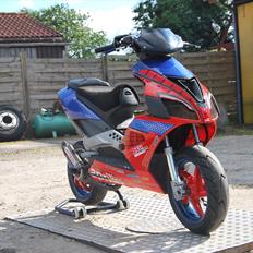 Aprilia SR50R Factory BB77 - Spiderman Edition