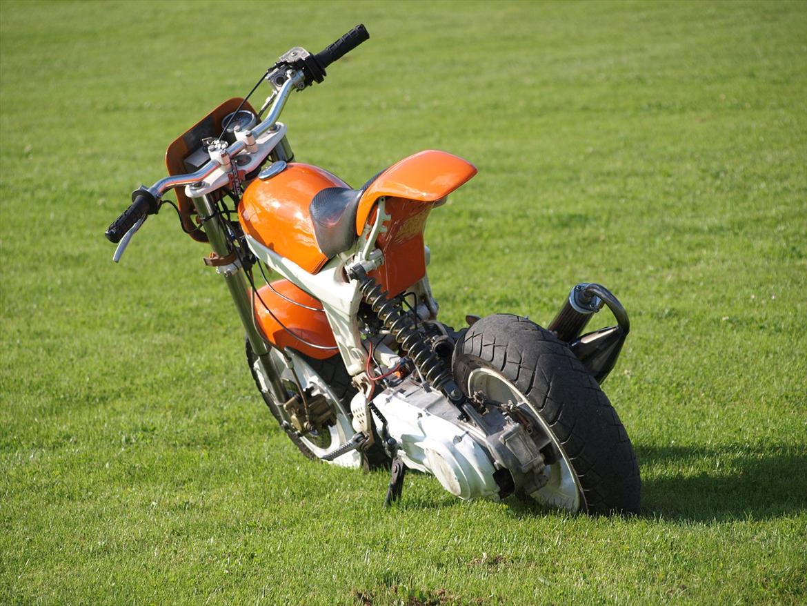 Suzuki Street magic - Margit! 70cc - Foran vores hus :-) billede 6