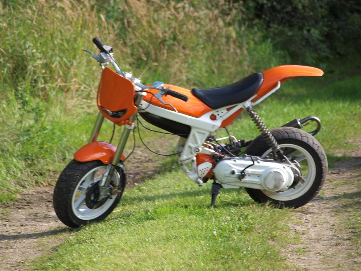 Suzuki Street magic - Margit! 70cc - Lidt nede af markvejen :-) billede 14