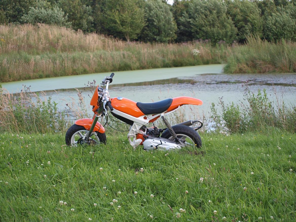 Suzuki Street magic - Margit! 70cc - Nede ved vores sø :-) billede 17