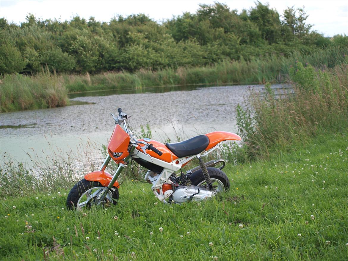 Suzuki Street magic - Margit! 70cc - Nede ved søen :-) billede 18