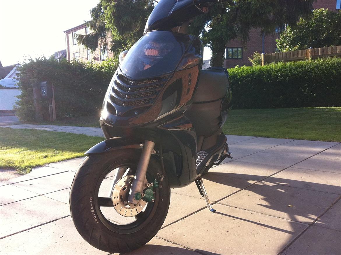 Aprilia Sonic [Byttet] - Foran, Med slukket dioder! billede 1