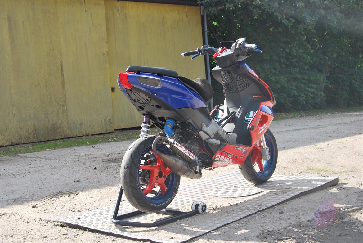 Aprilia SR50R Factory BB77 - Spiderman Edition billede 6