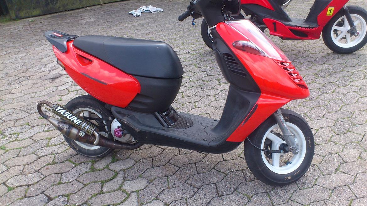 Aprilia sonic pata negra billede 1