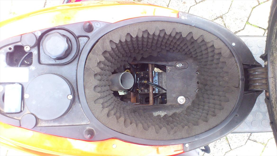 Aprilia sonic pata negra billede 8