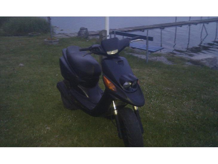 {{currentPhoto.altText}} billede {{currentPhoto.number}}