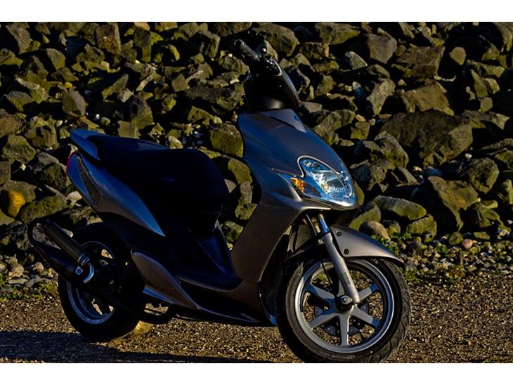 {{currentPhoto.altText}} billede {{currentPhoto.number}}