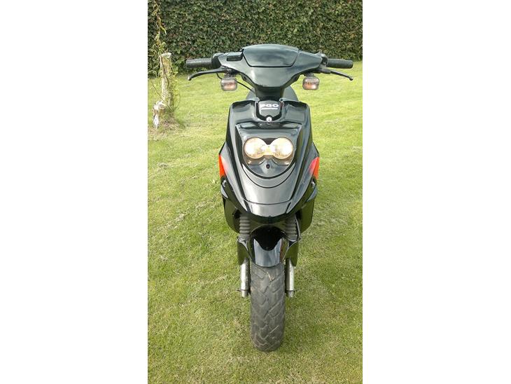 {{currentPhoto.altText}} billede {{currentPhoto.number}}