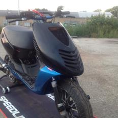 Aprilia son/rox bb77 nyt album