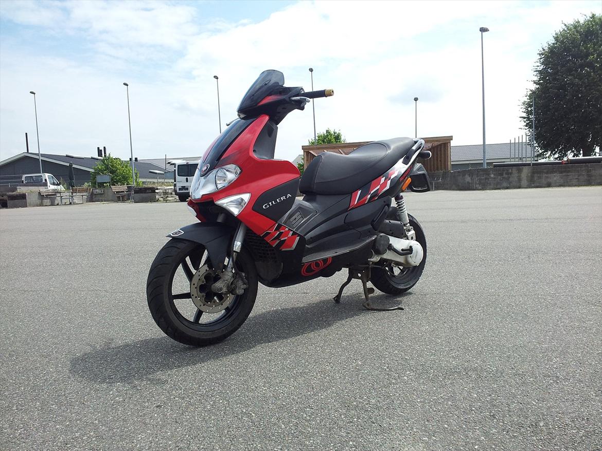 Gilera New Runner SP AC DD - NU!! :) .. se billede 11-12 for hvordan den så ud før ! billede 8