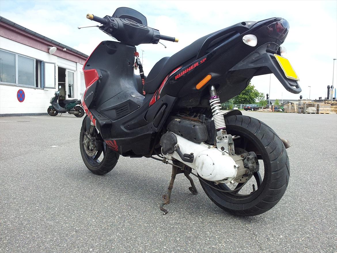 Gilera New Runner SP AC DD - NU!! :) .. se billede 11-12 for hvordan den så ud før ! billede 6