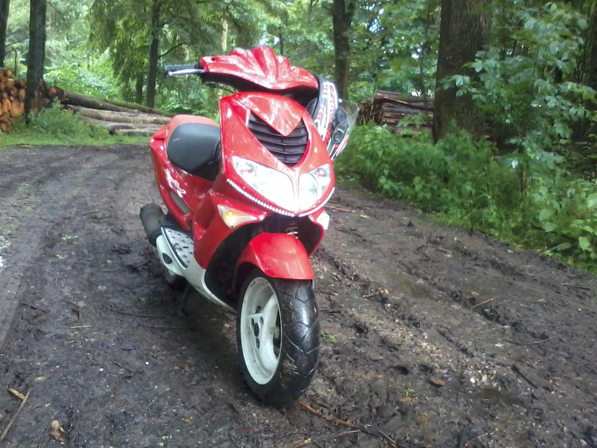 Peugeot Speedfight 2 Totalskadet billede 1