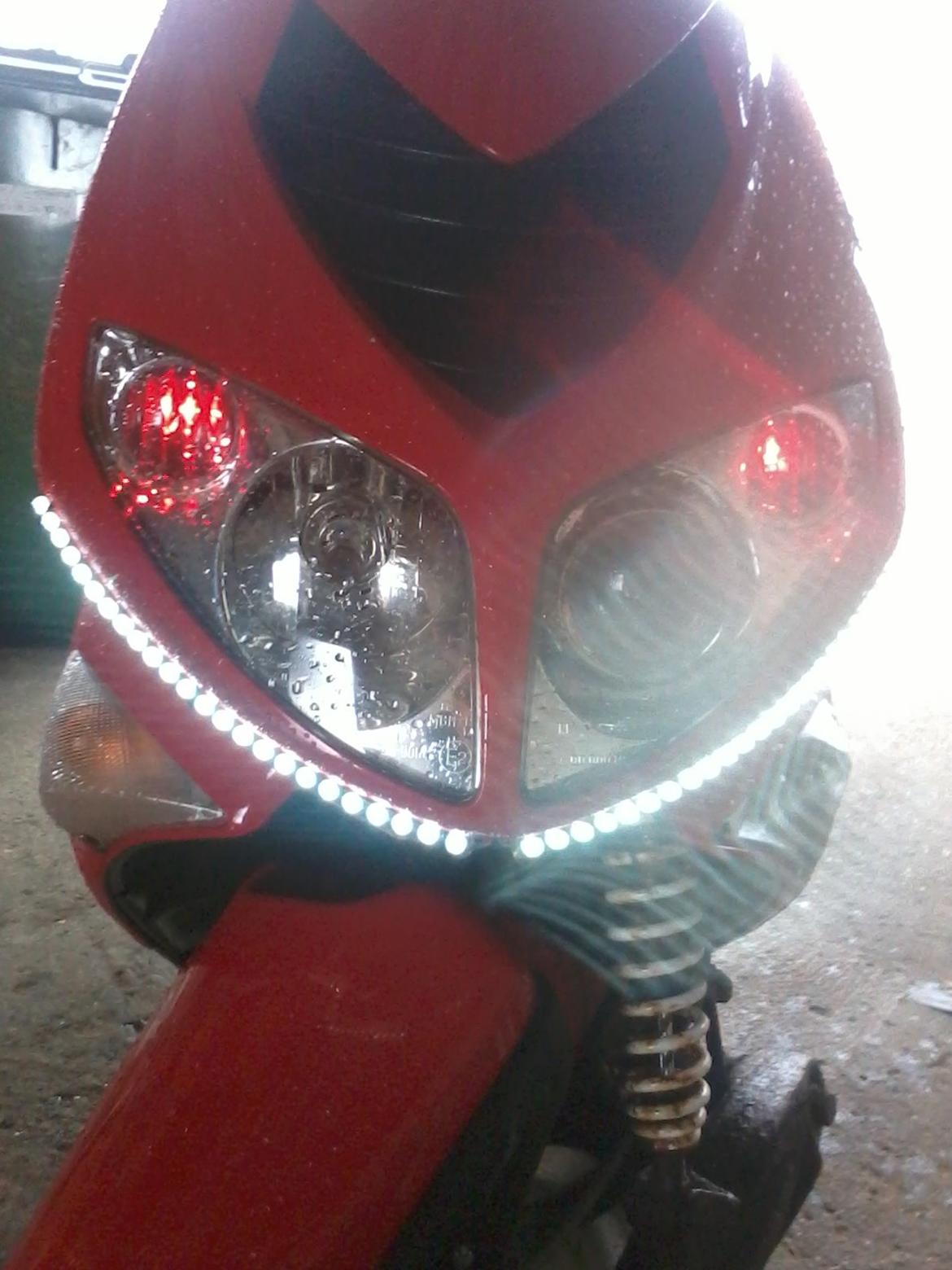 Peugeot Speedfight 2 Totalskadet billede 7