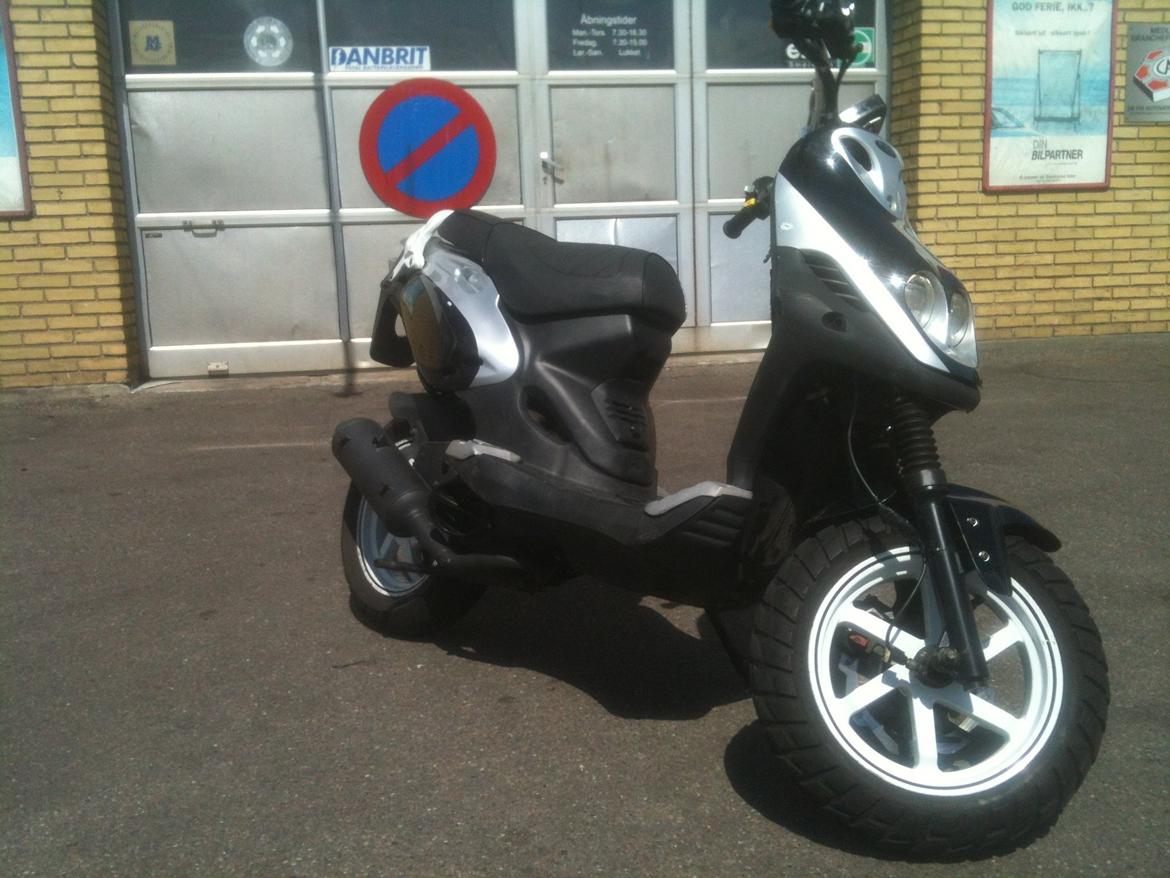 PGO Pmx Naked billede 1