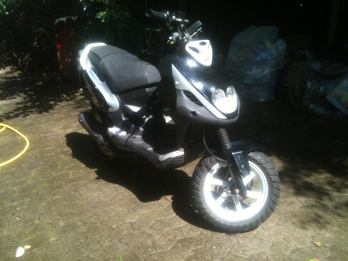 PGO Pmx Naked billede 2