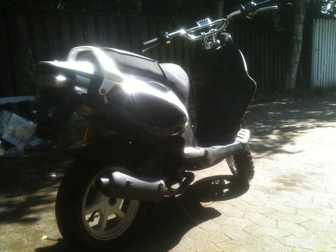 PGO Pmx Naked billede 3