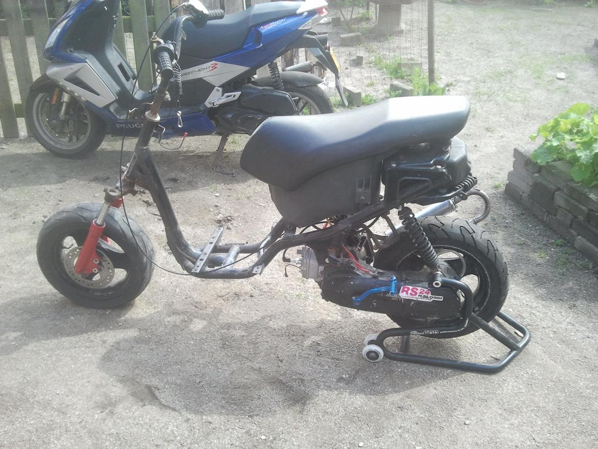 Yamaha neos billede 3