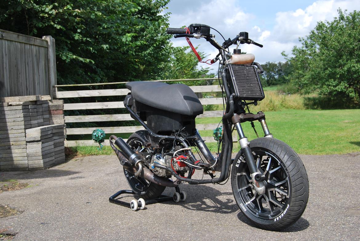 Yamaha Jog RR BB77 billede 1