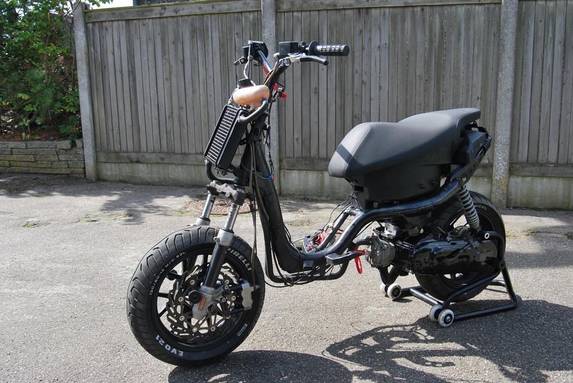 Yamaha Jog RR BB77 billede 18