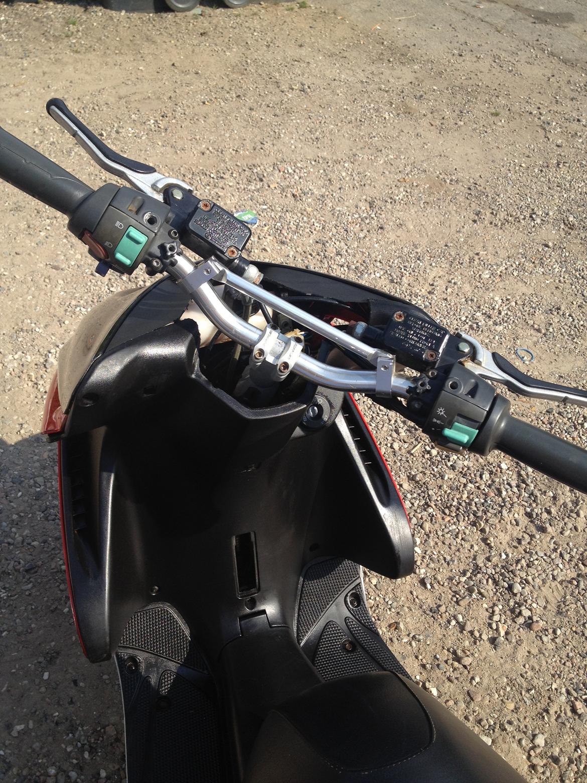 Yamaha aerox lc billede 13