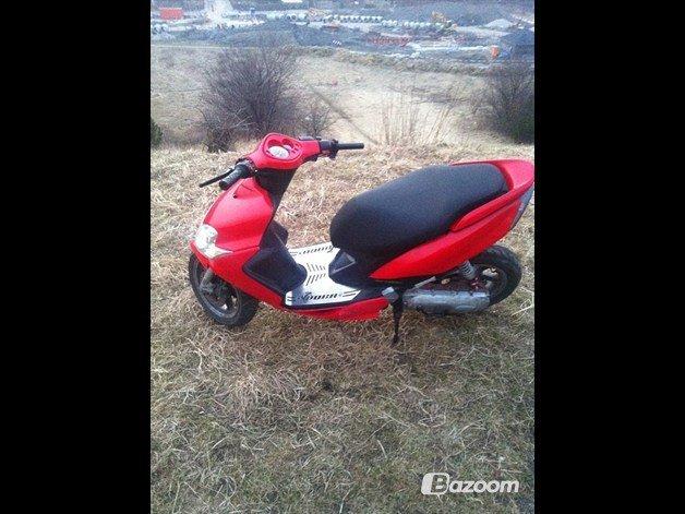 Yamaha jog r billede 3