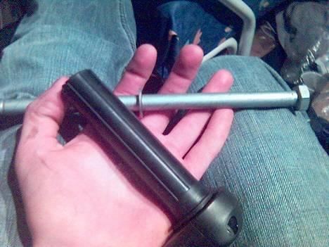 Yamaha BW's NG MHR - Nyt gashåndtag og ophængsbolt billede 4