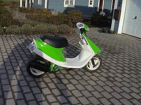 Yamaha jog SOLGT billede 6