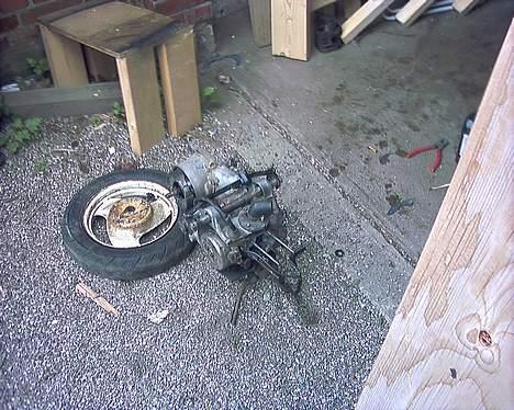 Yamaha jog solgt billede 8