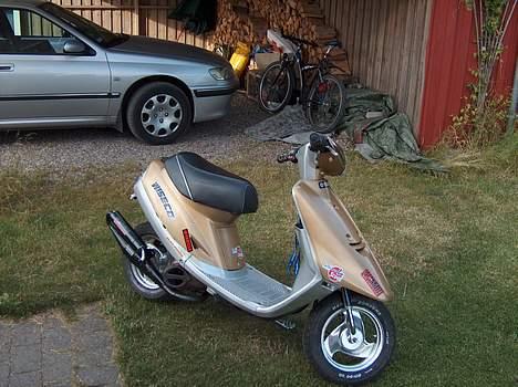 Yamaha Jog FS {SolgT} - Her er den så efter at den har været skilt ad, og nu er den så samlet igen billede 10