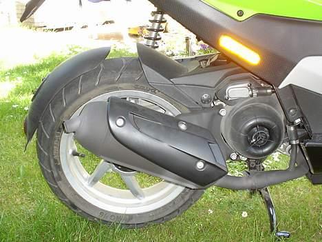 Piaggio Nrg Power Dt Solgt - Bagskærmen er self. røget over højre skulder...ser nicest ud :D billede 6