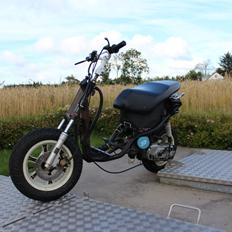 Yamaha Neos "Hebo Manston Revolution LC"