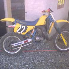 Suzuki RM 125cc stel med Honda CR 85cc motor