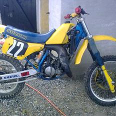 Suzuki RM 125cc stel med Honda CR 85cc motor