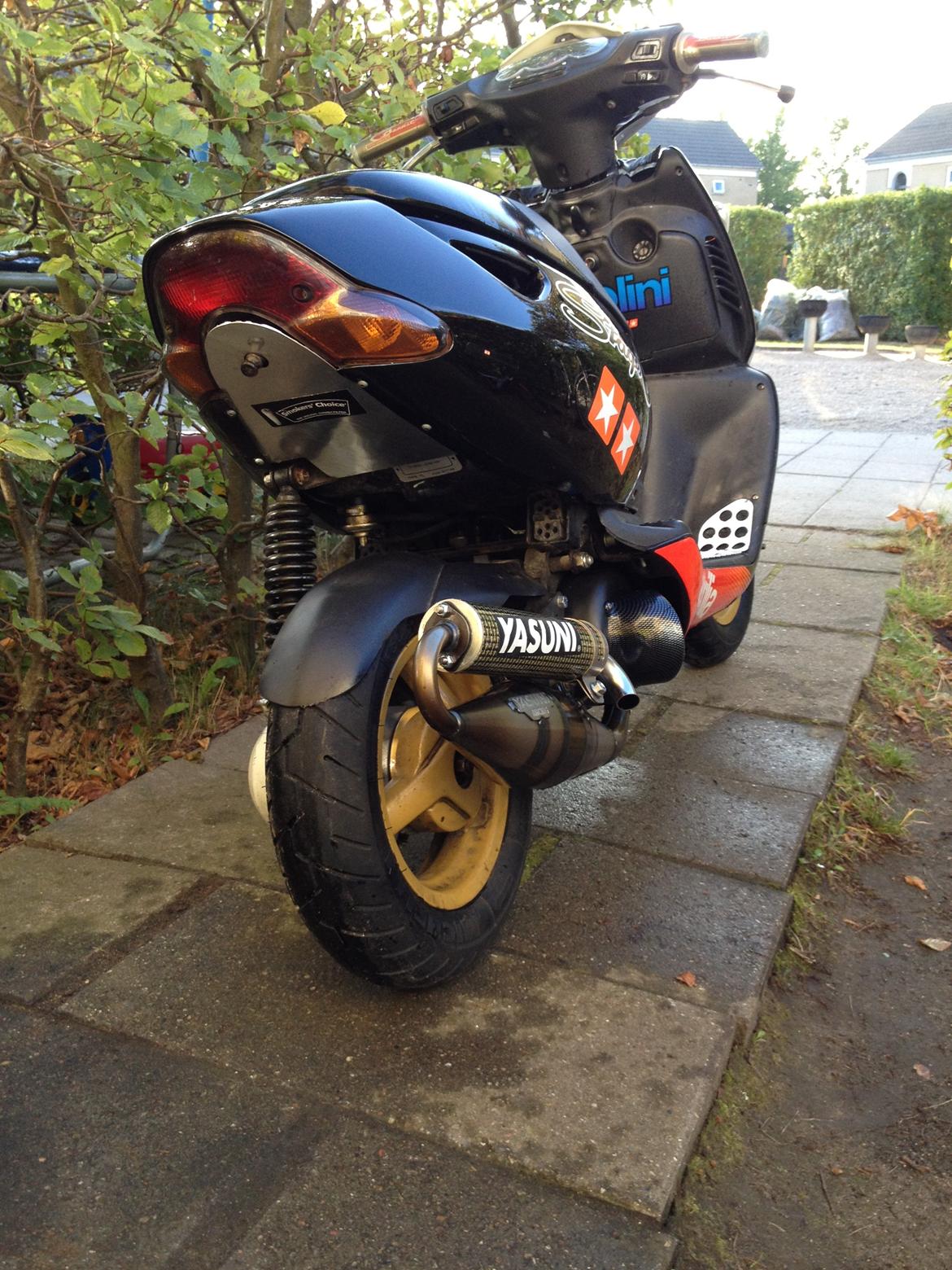 Aprilia sonic ''Gaderacer'' - Som den ser ud nu. Autolakeret skjolde (minus bundskjold) billede 6