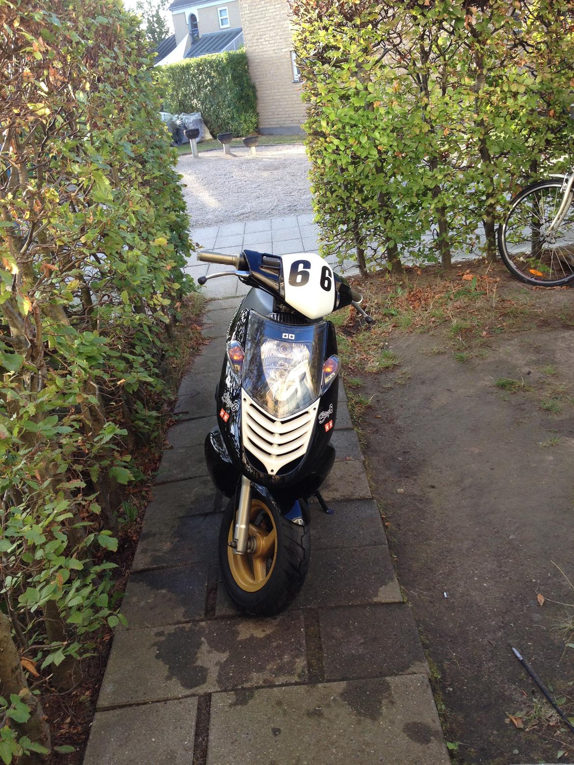 Aprilia sonic ''Gaderacer'' - Som den ser ud nu. Autolakeret skjolde (minus bundskjold) billede 5