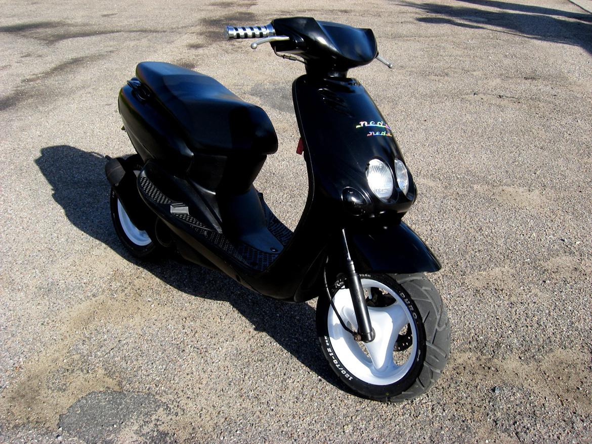 Yamaha Neos black edition billede 2