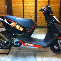 Aprilia Sonic TS