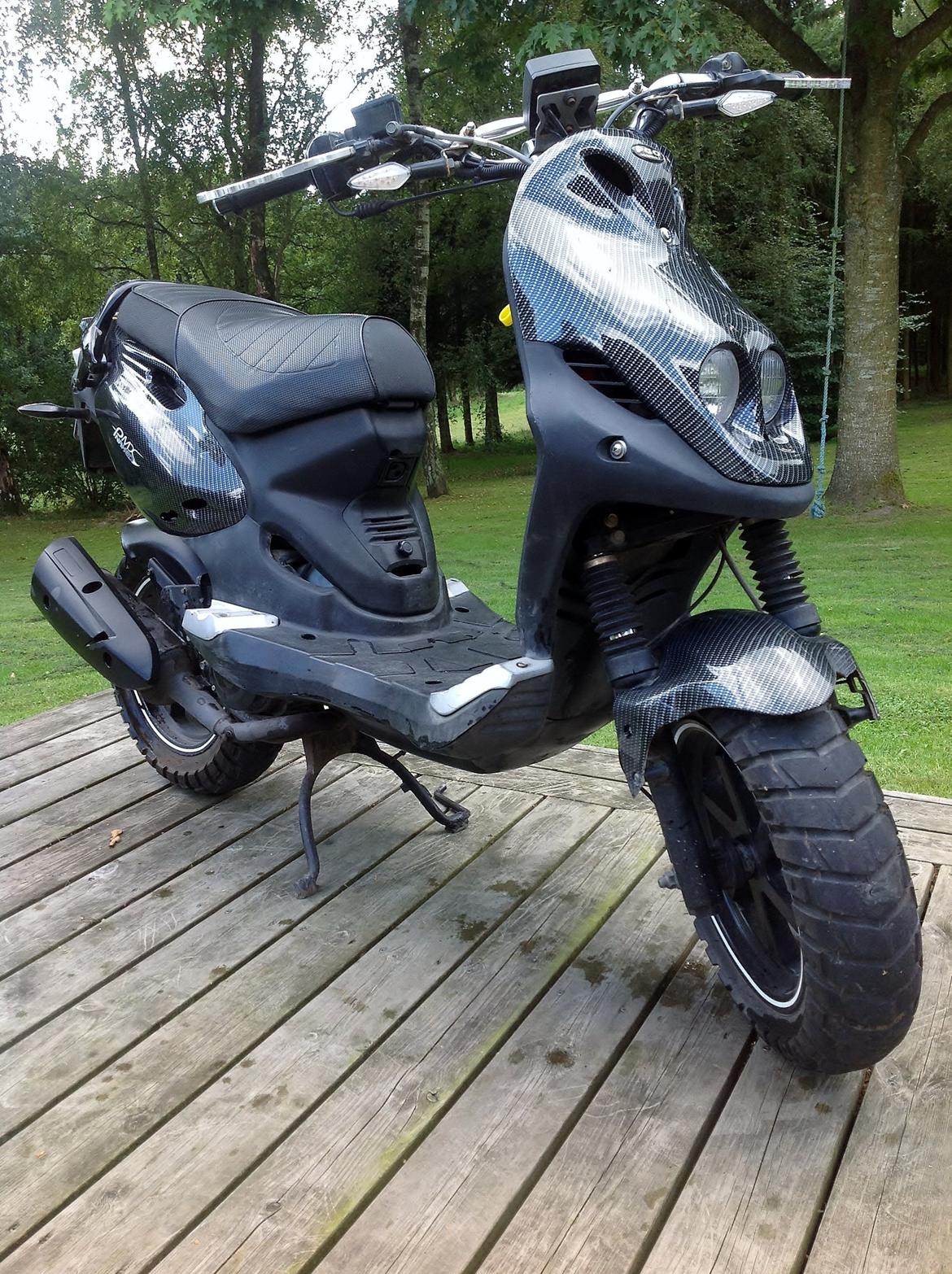 PGO Pmx Naked [Carbon] billede 2