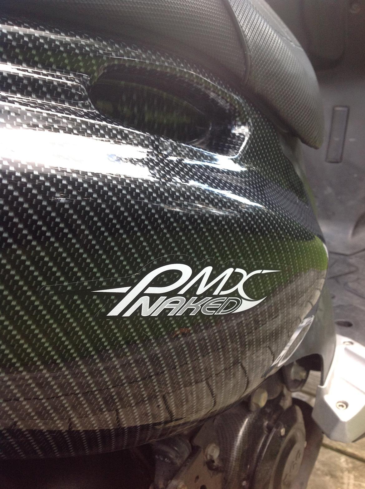 PGO Pmx Naked [Carbon] billede 6