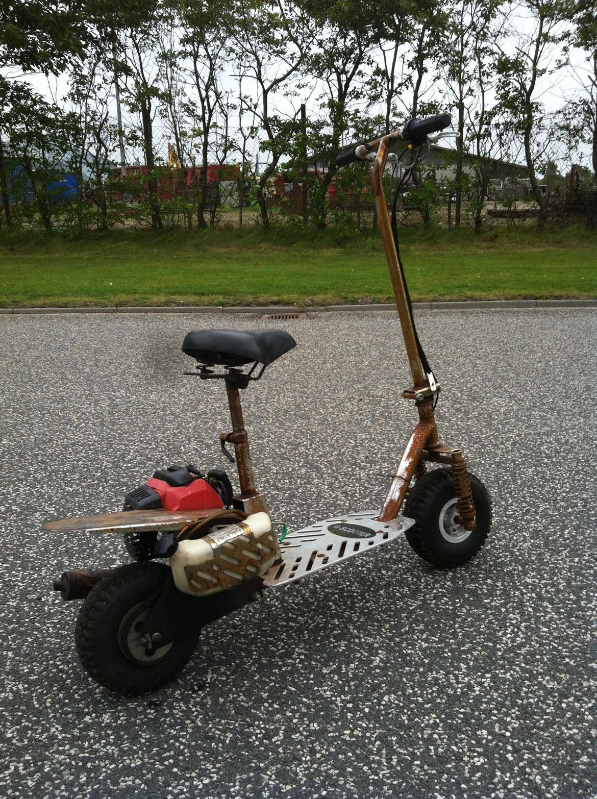 MiniBike Benzin Løbehjul billede 3