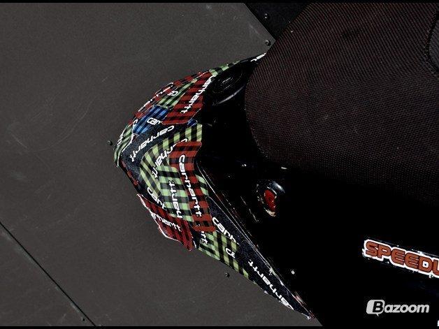 PGO Hot 50.  >> Gold line << billede 3