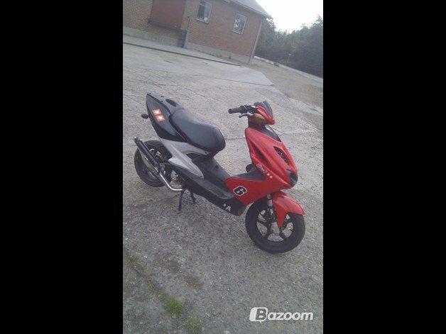 Yamaha aroex billede 2