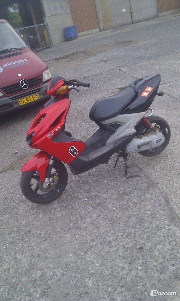 Yamaha aroex billede 3