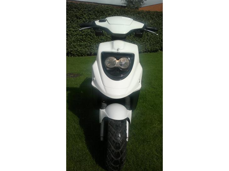 {{currentPhoto.altText}} billede {{currentPhoto.number}}