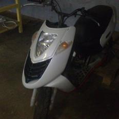 Aprilia Sonic AC